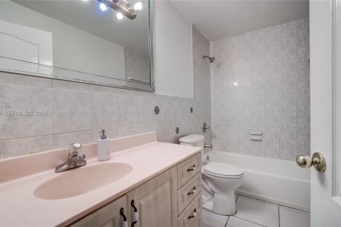 Casa en alquiler en Homestead, Florida, 3 dormitorios, 226.03 m2 № 2075217 - foto 21
