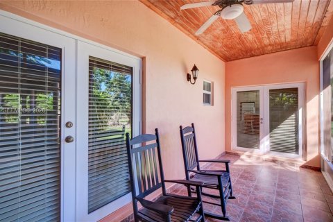 Casa en alquiler en Homestead, Florida, 3 dormitorios, 226.03 m2 № 2075217 - foto 6