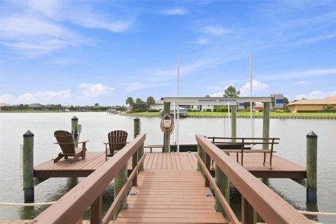 Villa ou maison à vendre à Bradenton, Floride: 3 chambres, 188.96 m2 № 2355784 - photo 2