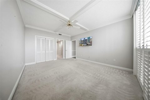 Condo in Saint Petersburg, Florida, 3 bedrooms  № 2145549 - photo 19