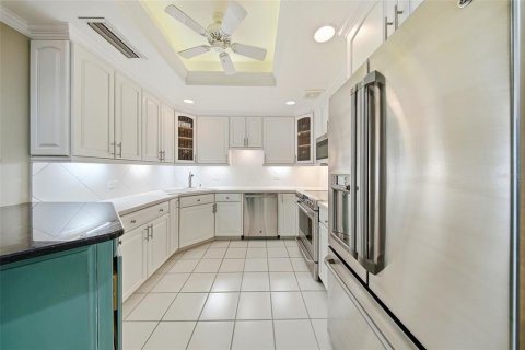 Condo in Saint Petersburg, Florida, 3 bedrooms  № 2145549 - photo 11