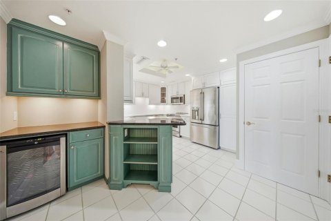 Condo in Saint Petersburg, Florida, 3 bedrooms  № 2145549 - photo 15