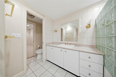 Condo in Saint Petersburg, Florida, 3 bedrooms  № 2145549 - photo 23