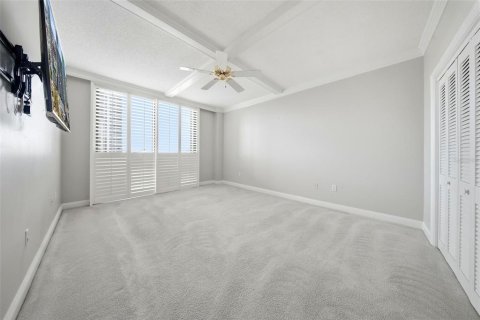 Condo in Saint Petersburg, Florida, 3 bedrooms  № 2145549 - photo 18