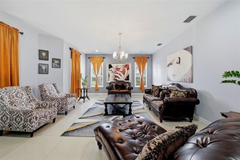 Villa ou maison à vendre à Tampa, Floride: 5 chambres, 341.04 m2 № 2201320 - photo 7