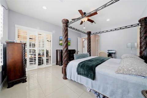 Villa ou maison à vendre à Tampa, Floride: 5 chambres, 341.04 m2 № 2201320 - photo 23
