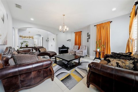 Villa ou maison à vendre à Tampa, Floride: 5 chambres, 341.04 m2 № 2201320 - photo 11