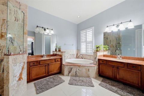 Villa ou maison à vendre à Tampa, Floride: 5 chambres, 341.04 m2 № 2201320 - photo 24