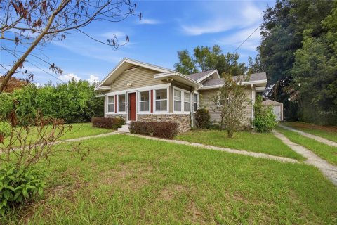 House in Winter Haven, Florida 3 bedrooms, 121.7 sq.m. № 2215690 - photo 3