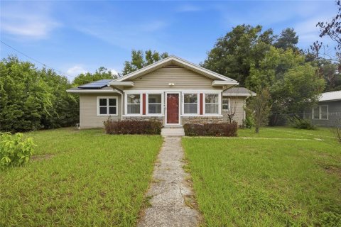 House in Winter Haven, Florida 3 bedrooms, 121.7 sq.m. № 2215690 - photo 2