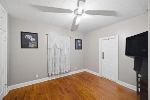 House in Winter Haven, Florida 3 bedrooms, 121.7 sq.m. № 2215690 - photo 17