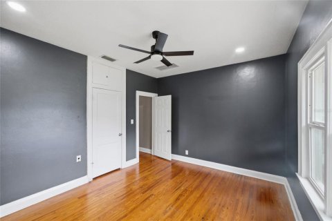 House in Winter Haven, Florida 3 bedrooms, 121.7 sq.m. № 2215690 - photo 14