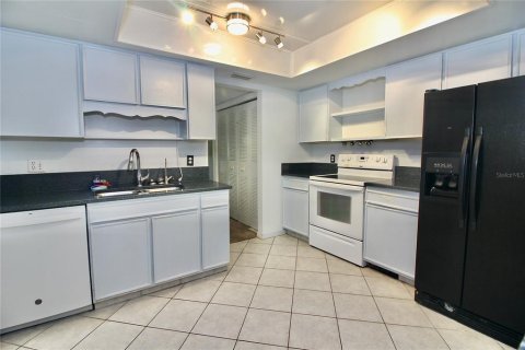 Copropriété à vendre à Altamonte Springs, Floride: 4 chambres, 183.48 m2 № 1255106 - photo 7