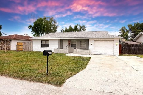 Casa en Hudson, Florida 3 dormitorios, 136.94 m2 № 2116161