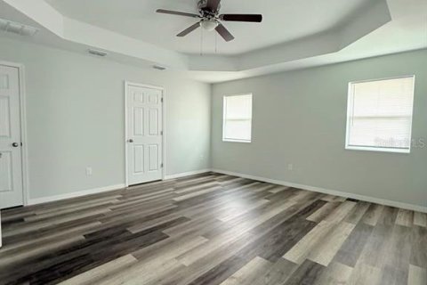 House in Ocala, Florida 3 bedrooms, 140.1 sq.m. № 2232431 - photo 5