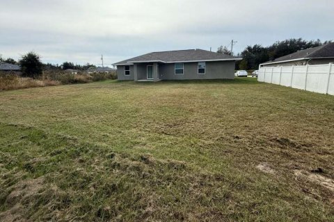 House in Ocala, Florida 3 bedrooms, 140.1 sq.m. № 2232431 - photo 2