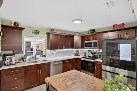 Casa en venta en Miramar, Florida, 4 dormitorios, 134.62 m2 № 2000008 - foto 9