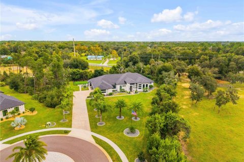 Villa ou maison à vendre à New Smyrna Beach, Floride: 4 chambres, 339.19 m2 № 2430526 - photo 27