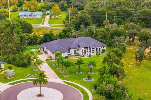 Villa ou maison à vendre à New Smyrna Beach, Floride: 4 chambres, 339.19 m2 № 2430526 - photo 28