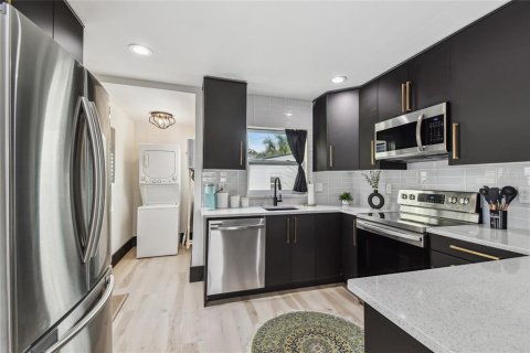 Casa en alquiler en Tampa, Florida, 2 dormitorios, 80.73 m2 № 2111214 - foto 25