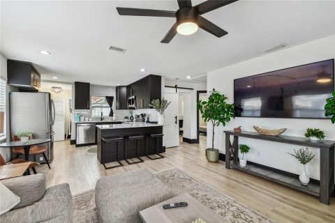 Casa en alquiler en Tampa, Florida, 2 dormitorios, 80.73 m2 № 2111214 - foto 22