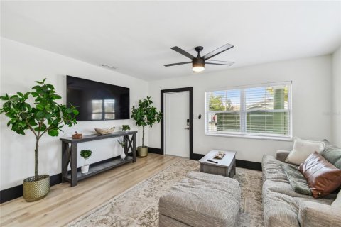 Casa en alquiler en Tampa, Florida, 2 dormitorios, 80.73 m2 № 2111214 - foto 9