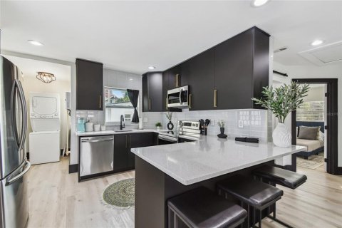 Casa en alquiler en Tampa, Florida, 2 dormitorios, 80.73 m2 № 2111214 - foto 24