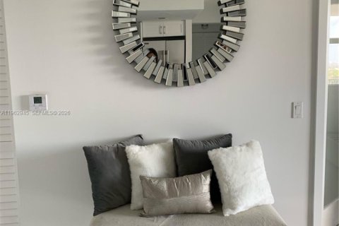 Condo in Miami, Florida, 2 bedrooms  № 2080977