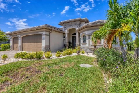 House in Port Charlotte, Florida 3 bedrooms, 188.13 sq.m. № 1885515 - photo 6