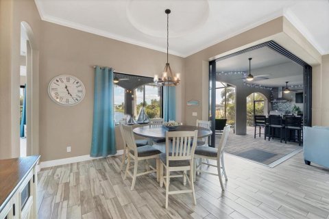 House in Port Charlotte, Florida 3 bedrooms, 188.13 sq.m. № 1885515 - photo 20