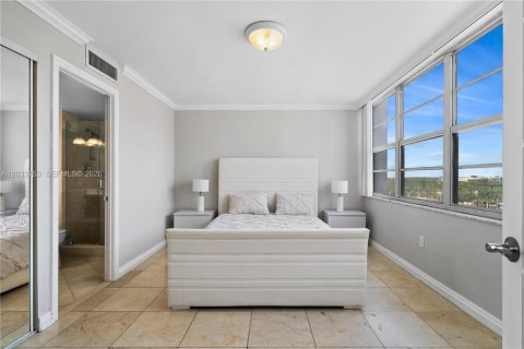 Condo in Aventura, Florida, 2 bedrooms  № 2078126 - photo 20