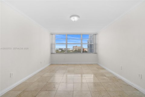 Condo in Aventura, Florida, 2 bedrooms  № 2078126 - photo 14