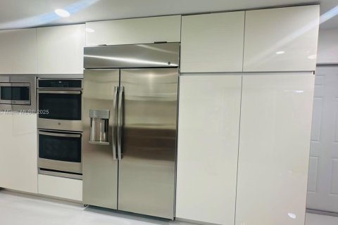 Casa en alquiler en Deerfield Beach, Florida, 3 dormitorios, 161.09 m2 № 2059814 - foto 3