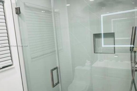 Casa en alquiler en Deerfield Beach, Florida, 3 dormitorios, 161.09 m2 № 2059814 - foto 17