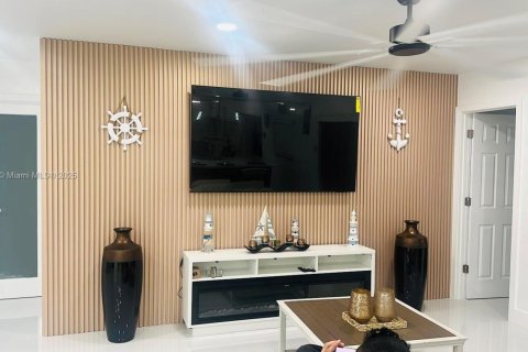 Casa en alquiler en Deerfield Beach, Florida, 3 dormitorios, 161.09 m2 № 2059814 - foto 8