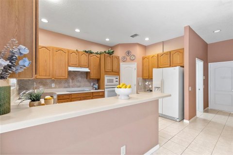 Casa en venta en Tampa, Florida, 5 dormitorios, 299.24 m2 № 2215869 - foto 16