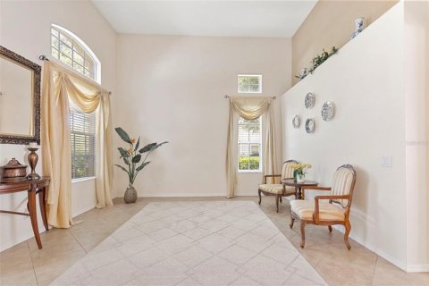 Casa en venta en Tampa, Florida, 5 dormitorios, 299.24 m2 № 2215869 - foto 4