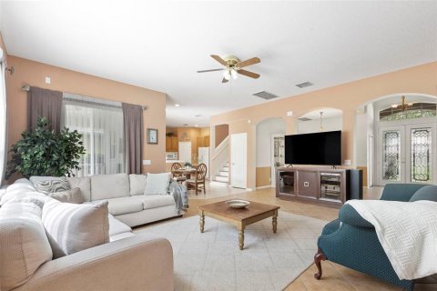 Casa en venta en Tampa, Florida, 5 dormitorios, 299.24 m2 № 2215869 - foto 11