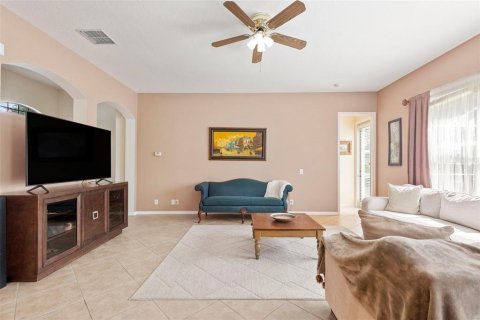 Casa en venta en Tampa, Florida, 5 dormitorios, 299.24 m2 № 2215869 - foto 12