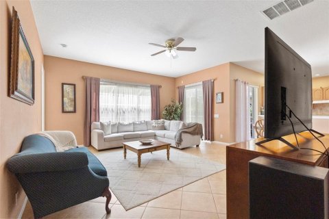 Casa en venta en Tampa, Florida, 5 dormitorios, 299.24 m2 № 2215869 - foto 10