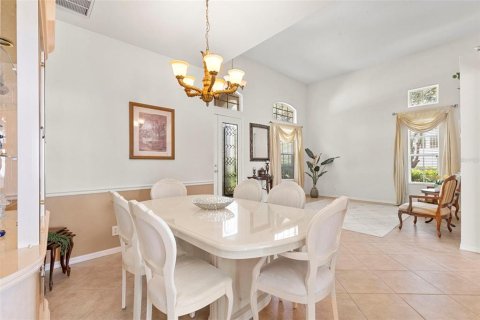 Casa en venta en Tampa, Florida, 5 dormitorios, 299.24 m2 № 2215869 - foto 8