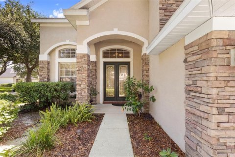 Casa en venta en Tampa, Florida, 5 dormitorios, 299.24 m2 № 2215869 - foto 2