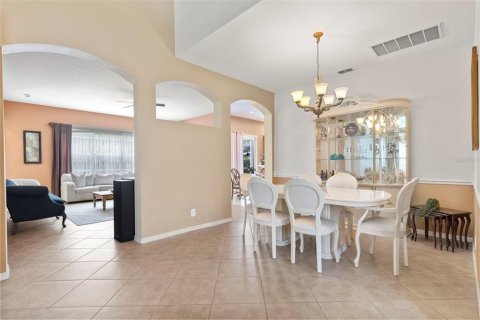 Casa en venta en Tampa, Florida, 5 dormitorios, 299.24 m2 № 2215869 - foto 7