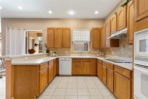 Casa en venta en Tampa, Florida, 5 dormitorios, 299.24 m2 № 2215869 - foto 14