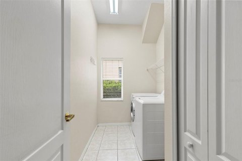 Casa en venta en Tampa, Florida, 5 dormitorios, 299.24 m2 № 2215869 - foto 20