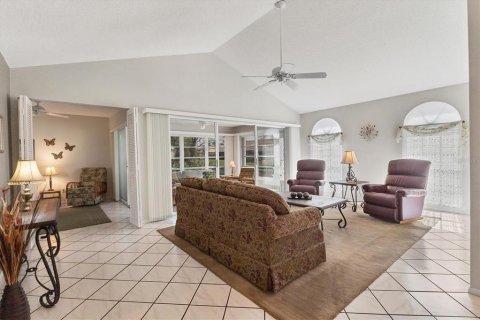 House in Bradenton, Florida 3 bedrooms, 128.76 sq.m. № 1541767 - photo 4