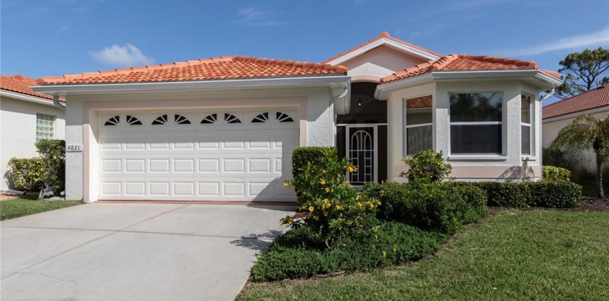 House in Venice, Florida 2 bedrooms, 157.28 sq.m. № 1795901
