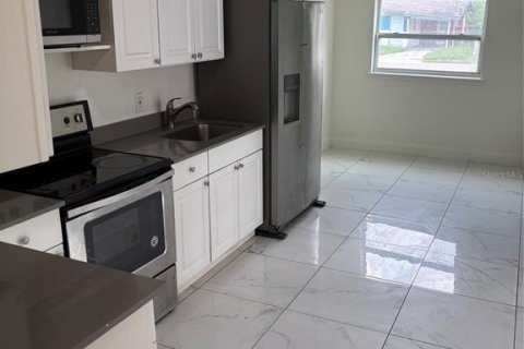 Villa ou maison à vendre à Orlando, Floride: 3 chambres, 93.37 m2 № 2120932 - photo 5