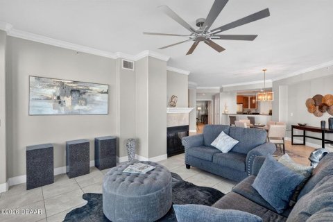 Condo in Daytona Beach Shores, Florida, 2 bedrooms № 2259545 - photo 22