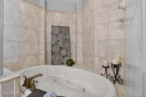 Condo in Daytona Beach Shores, Florida, 2 bedrooms № 2259545 - photo 29